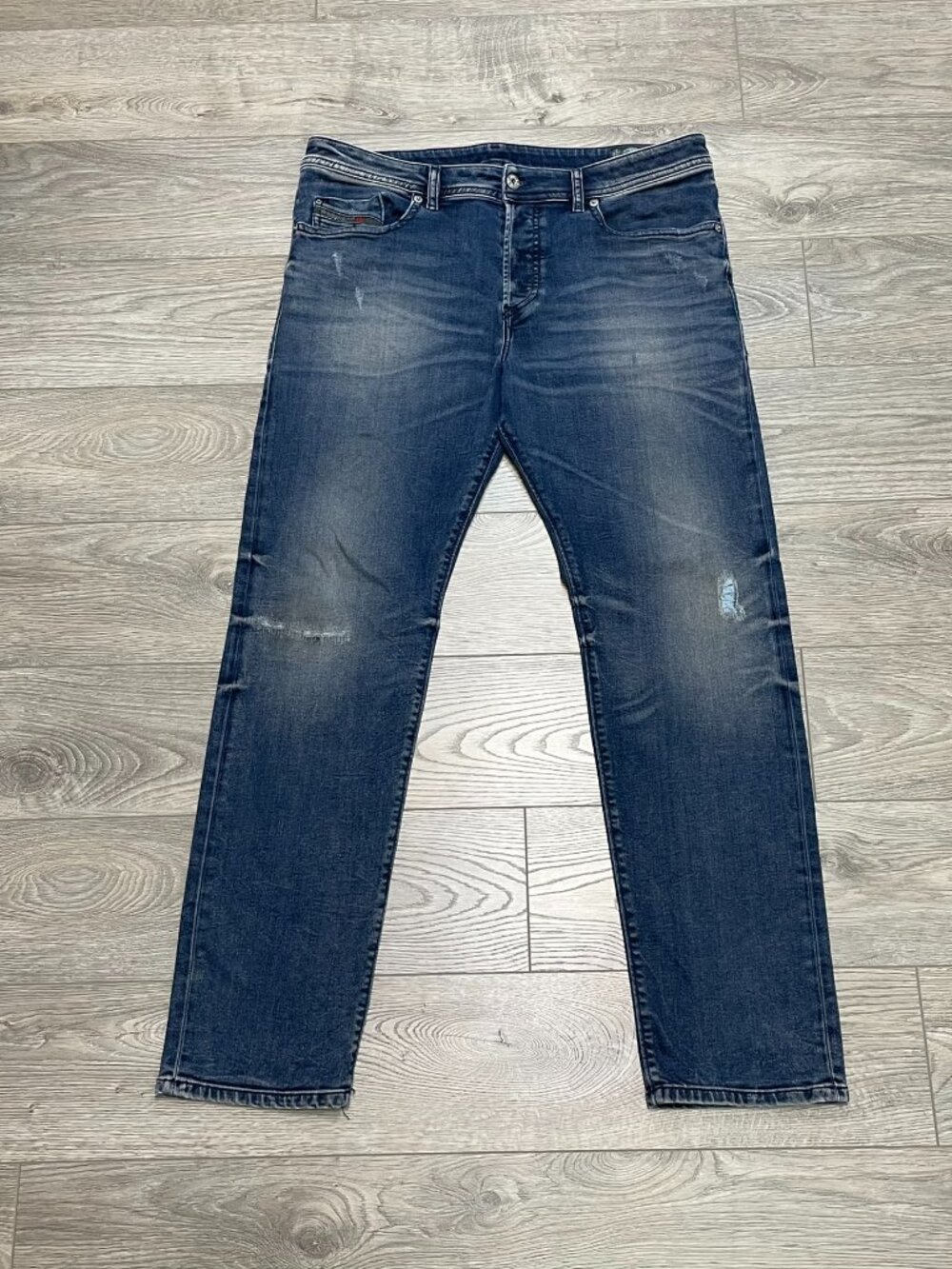 Diesel Men's Blue Jeans Size 34 Straight Leg Casual Denim Medium Wash Everyday